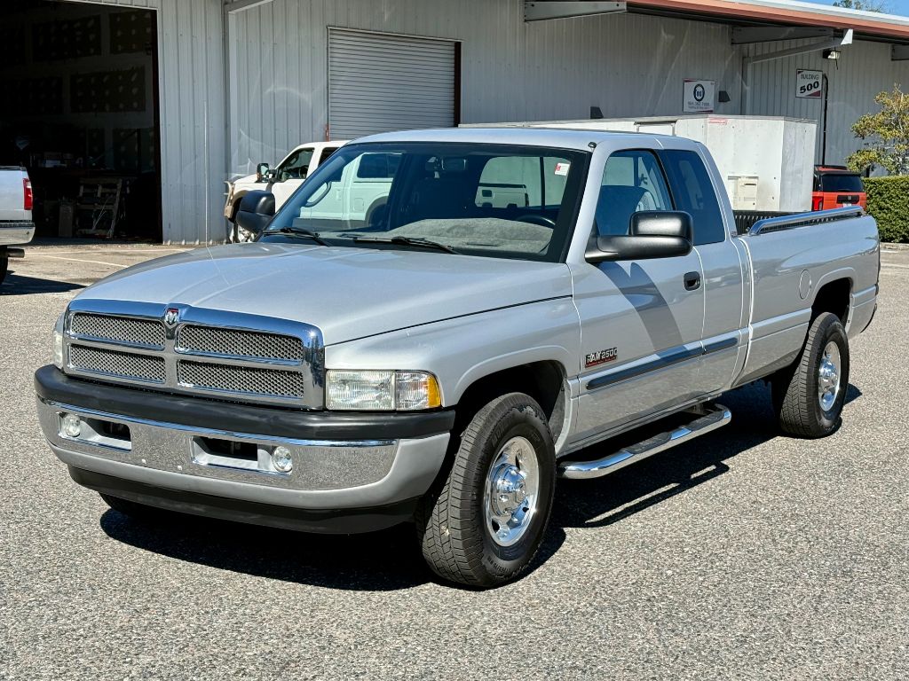 2002 Dodge Ram 2500 Pickup SLT