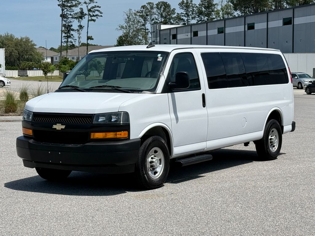 2023 Chevrolet Express 3500 LS Extended's photo