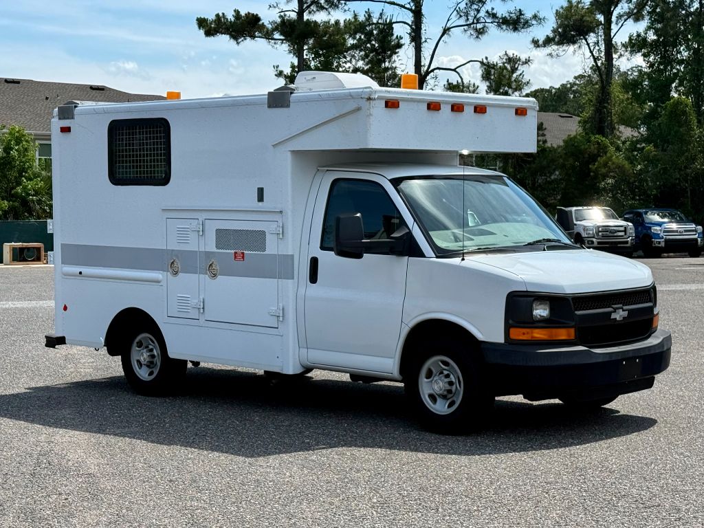 2008 Chevrolet Express's photo