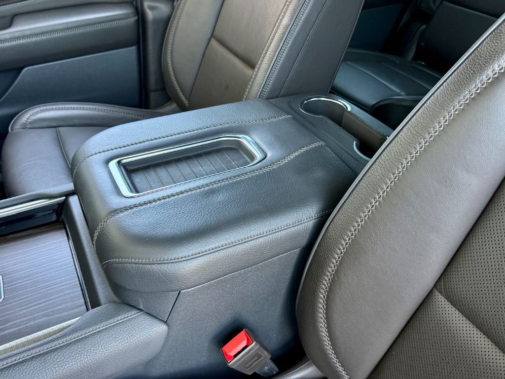2021 GMC Yukon Denali - Photo 32