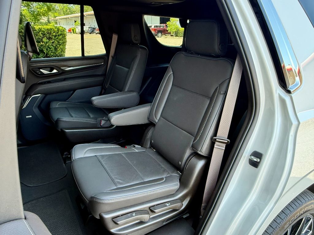 2021 GMC Yukon Denali - Photo 38