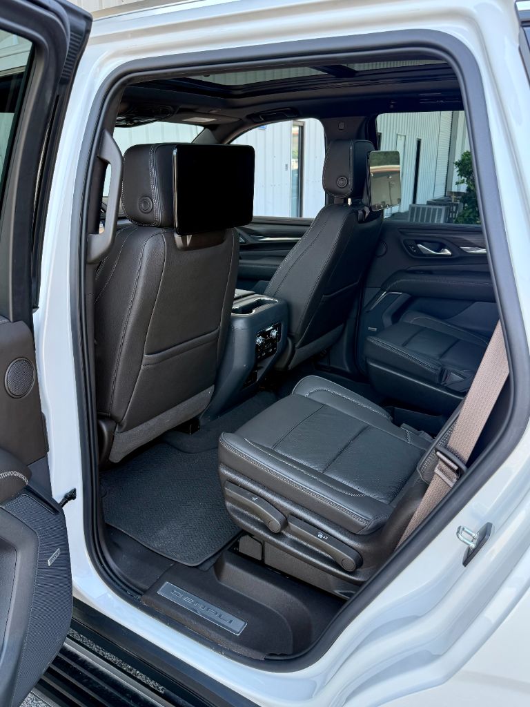 2021 GMC Yukon Denali - Photo 35
