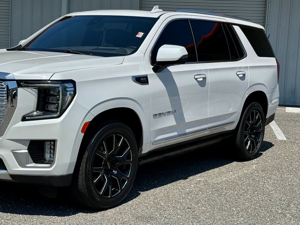 2021 GMC Yukon Denali - Photo 19