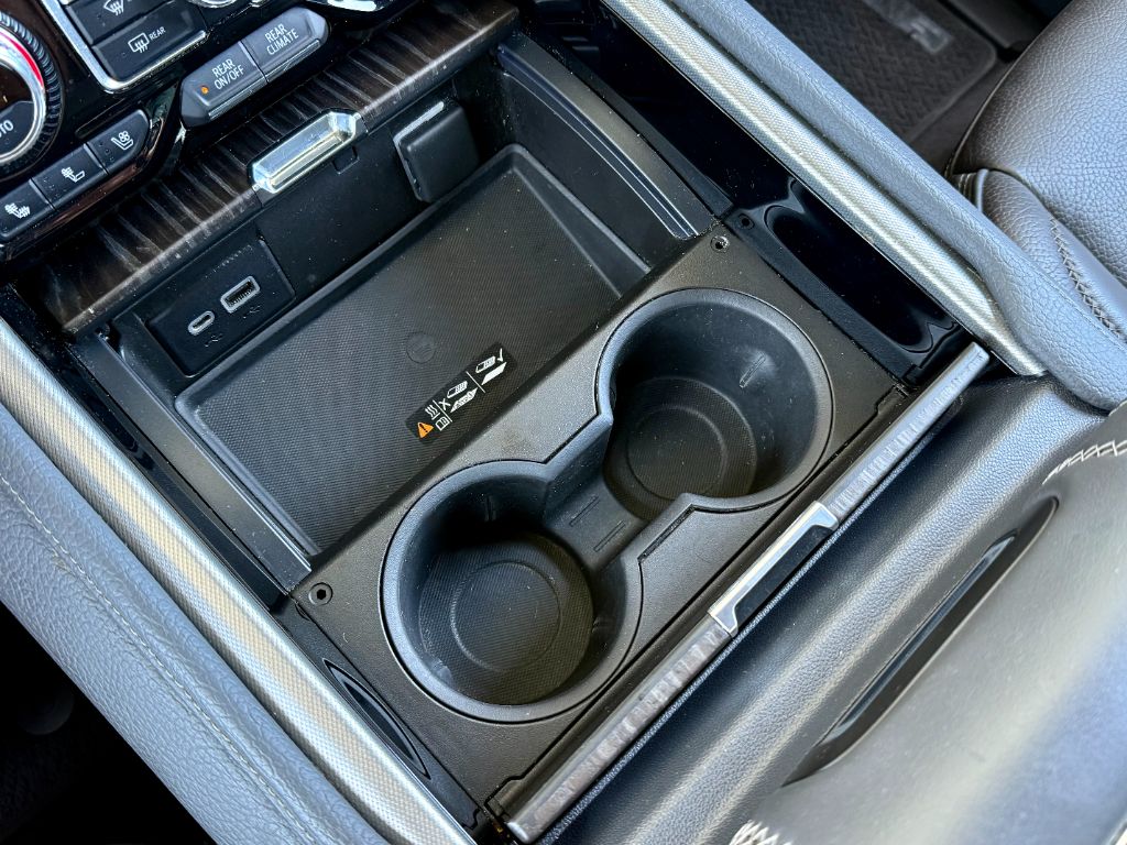 2021 GMC Yukon Denali - Photo 31
