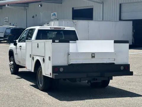 2021 Chevrolet Silverado 3500 Chassis Cab 6