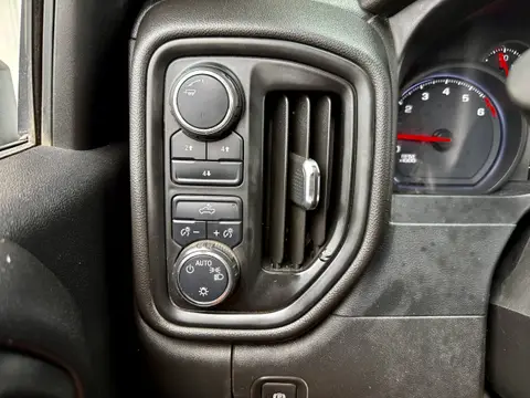 2021 Chevrolet Silverado 3500 Chassis Cab 29