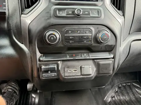 2021 Chevrolet Silverado 3500 Chassis Cab 34