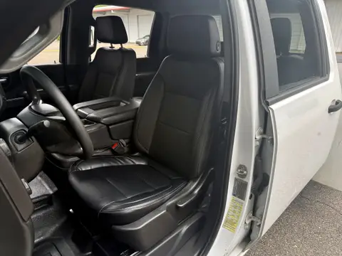 2021 Chevrolet Silverado 3500 Chassis Cab 26