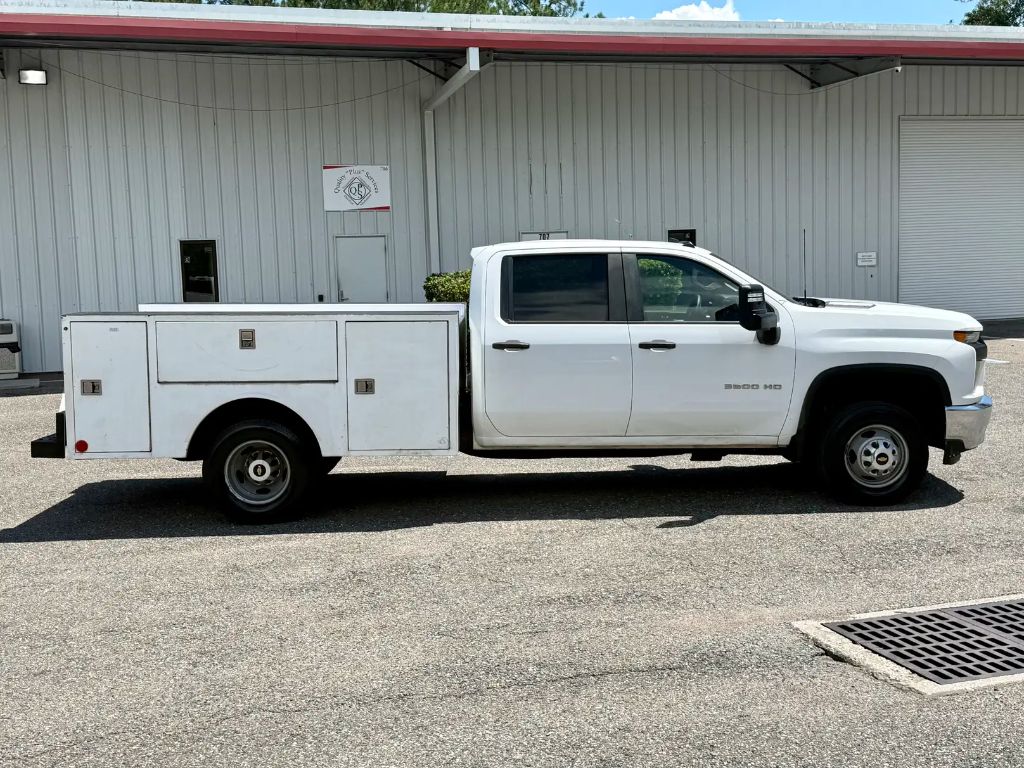2021 Chevrolet Silverado 3500 Chassis Cab 9