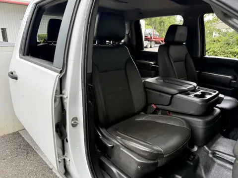 2021 Chevrolet Silverado 3500 Chassis Cab 37