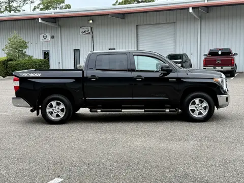 2018 Toyota Tundra SR5 - Photo 10