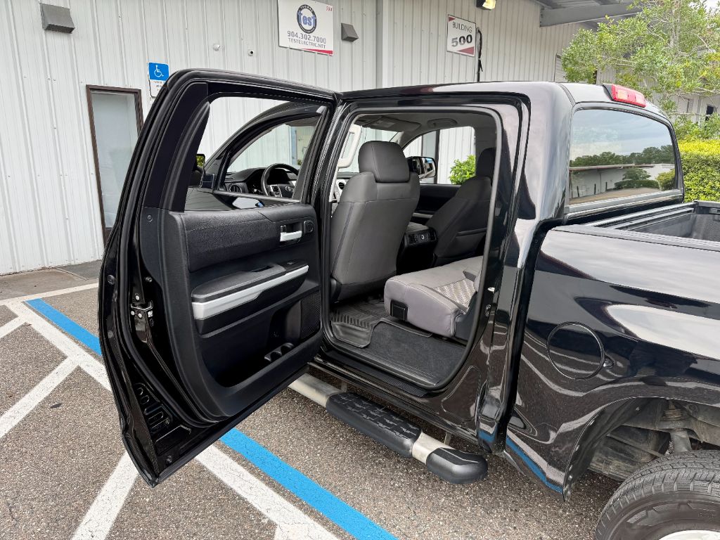 2018 Toyota Tundra SR5 - Photo 38