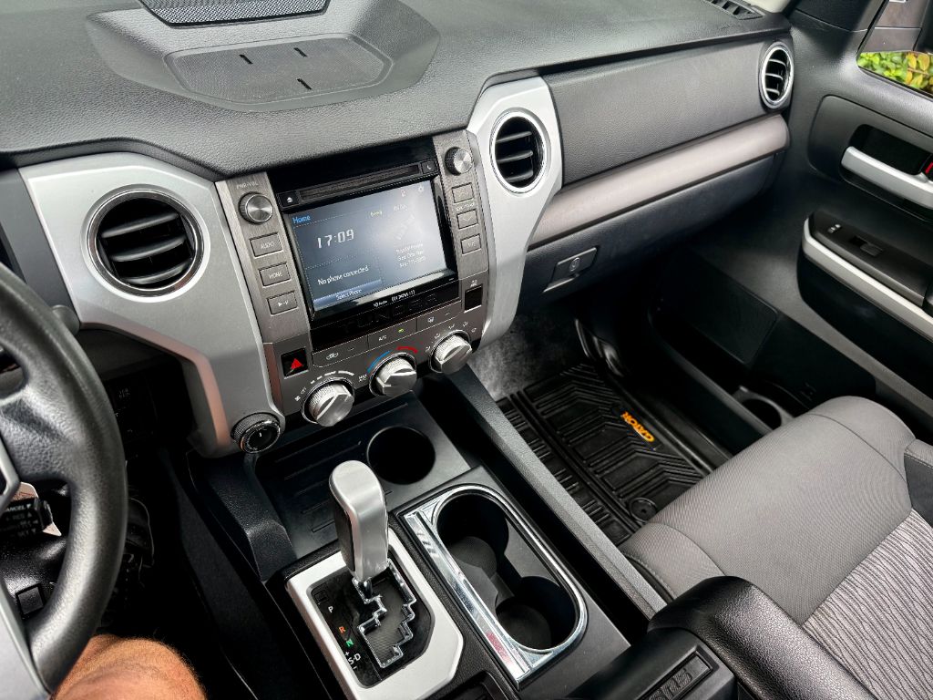 2018 Toyota Tundra SR5 - Photo 33