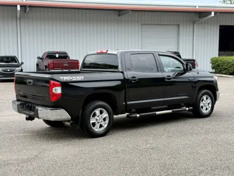 2018 Toyota Tundra SR5 - Photo 9
