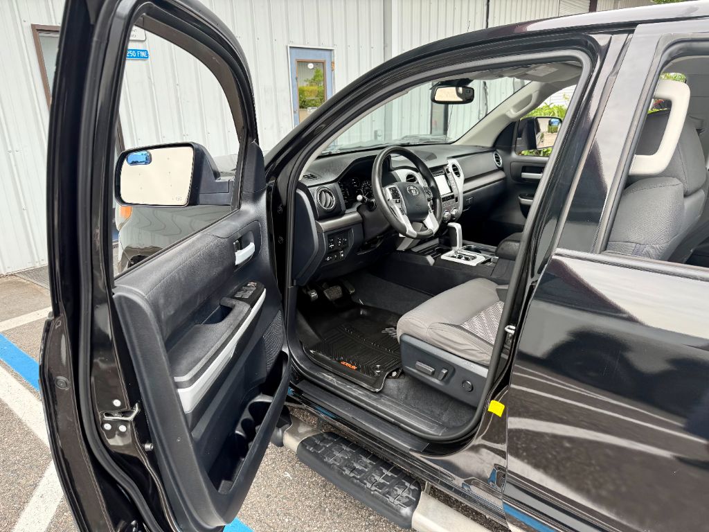 2018 Toyota Tundra SR5 - Photo 28