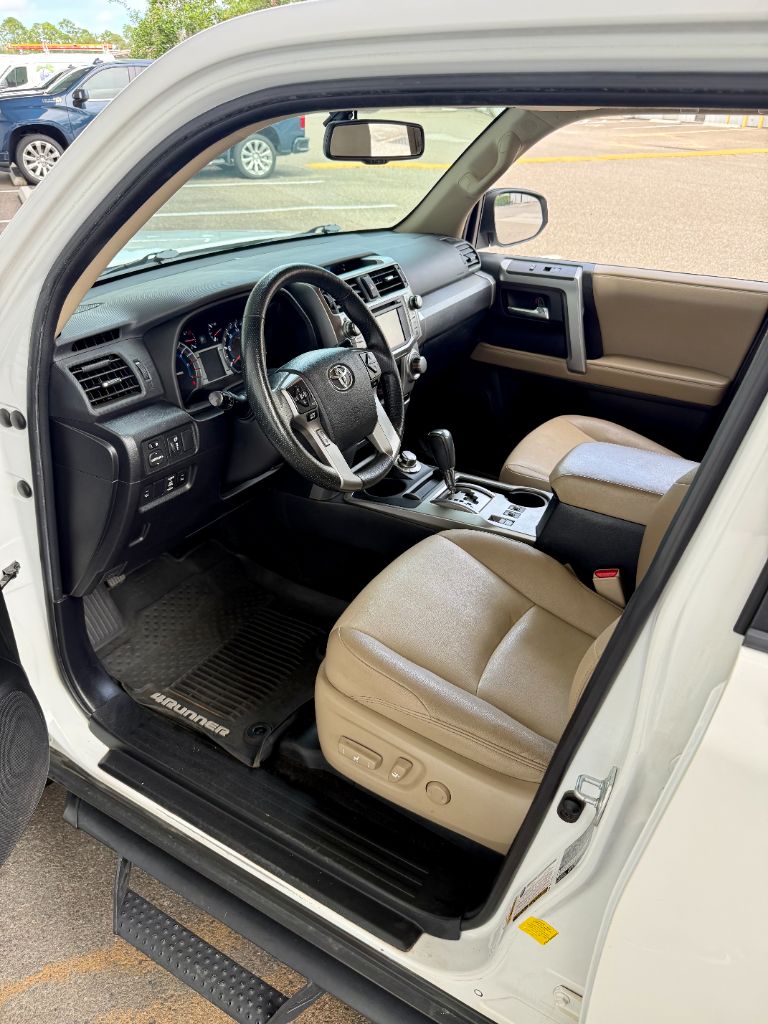 2019 Toyota 4Runner SR5 Premium - Photo 27